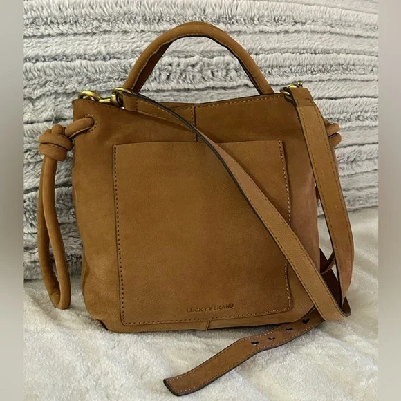 💼 Lucky Brand Suede Leather Small Crossbody Bag (Like New)💼 - Picture 2 of 13